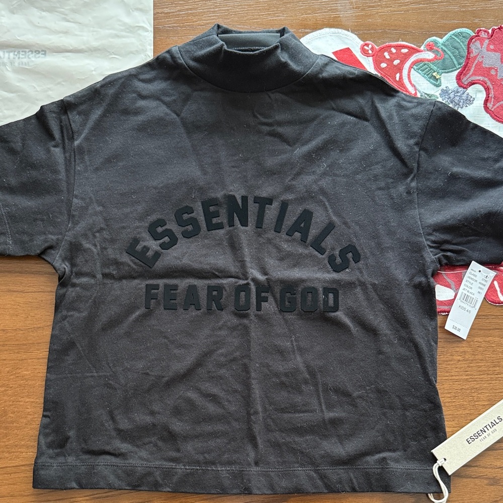 Kids Black Essentials shirt